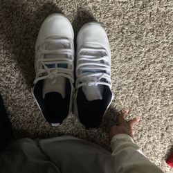 Jordan 11 Legend Blue