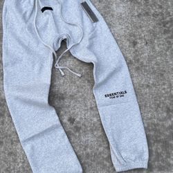 Light Oat Essential Pants 