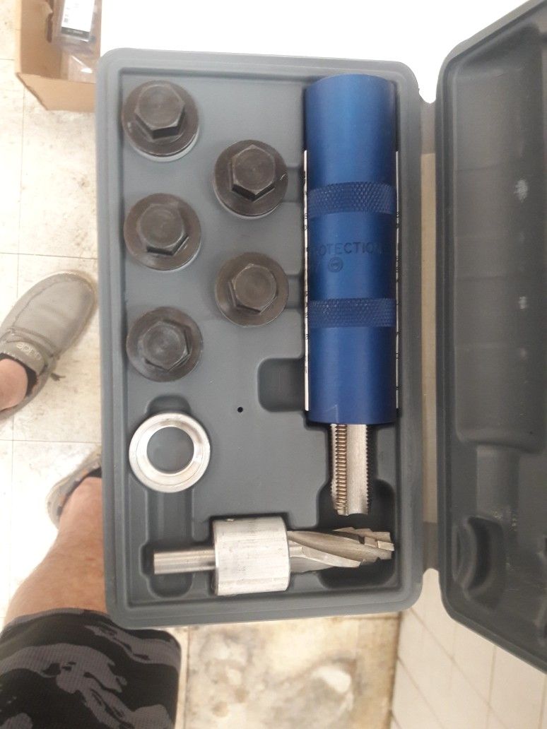 Oil pan Drain Plug Repair Kit NEW By Lisle