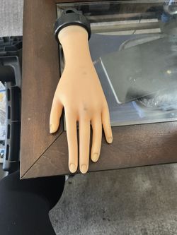 Mannequin Hand For Doing Nails