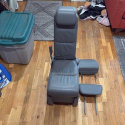 Free 2010 Honda Odyssey Middle Seat