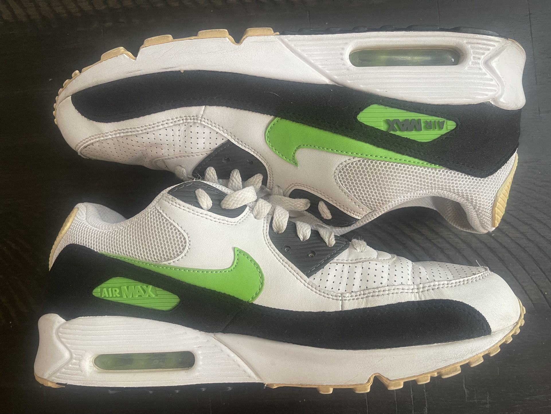 Nike Max 90 MEAN Size 9.5 for Sale in Maricopa, AZ - OfferUp