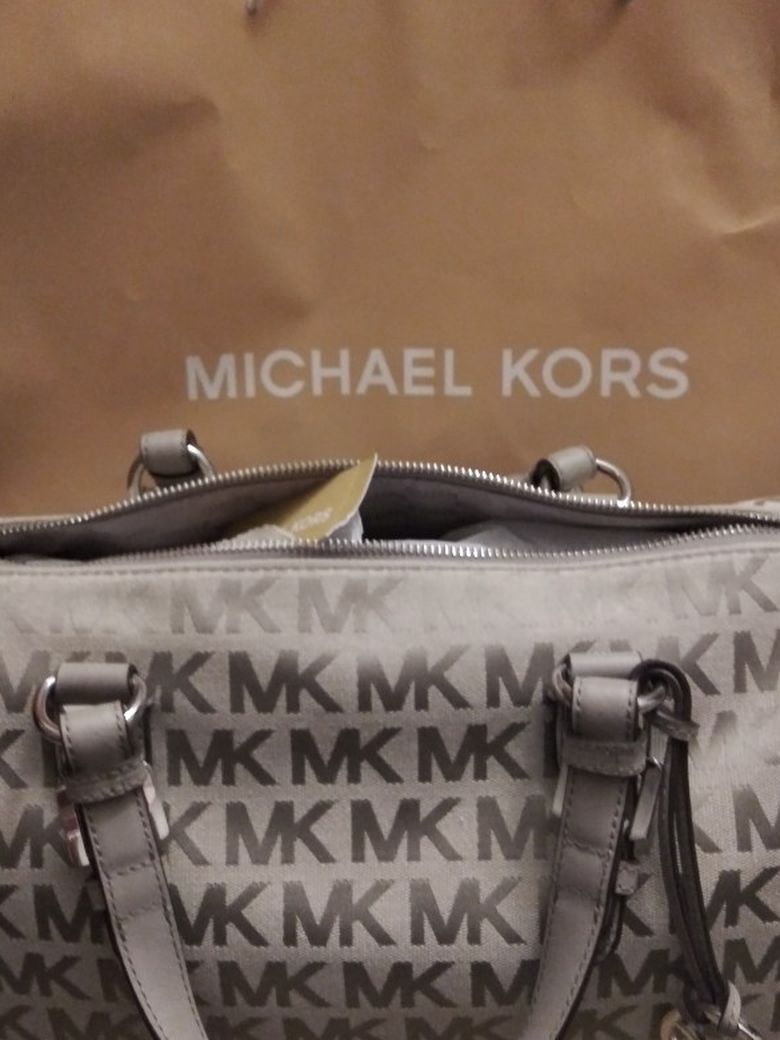 Michael Kors Light Gray Bag New Beautiful ❤️