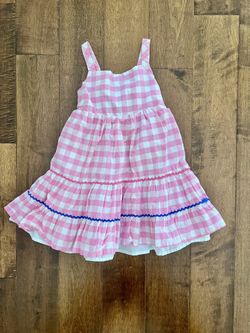 Tahari little girls adorable pink gingham ruffle hem dress size 6 Little girls size 6 Super adorable! Pink gingham print Has a small mark on the