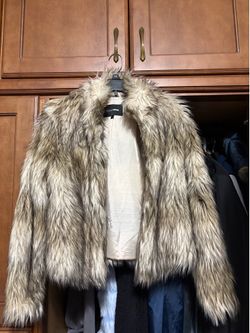 Women’s Fashion Nova Fur Jacket (size small)