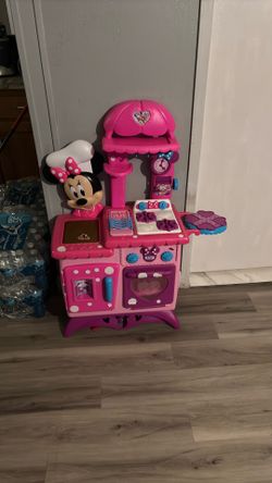 Minnie Mouse Play Kitchen