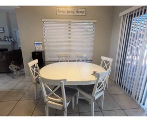 Moving sale - table and chairs