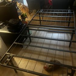 Twin metal folding frame
