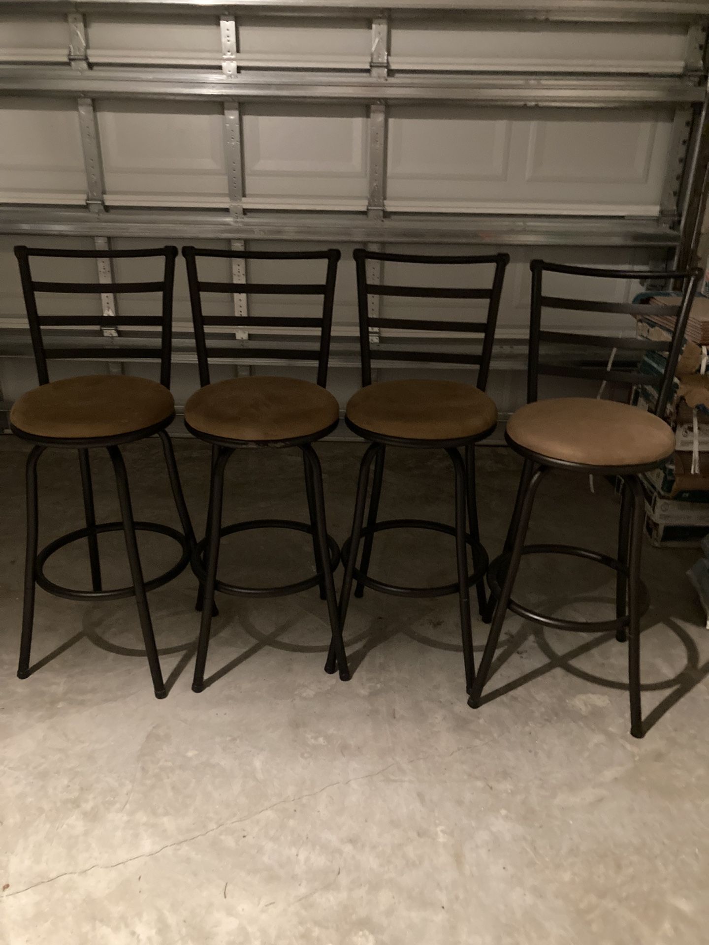 Table Or Kitchen Island Stools Chairs 4 Of Them For Sale.