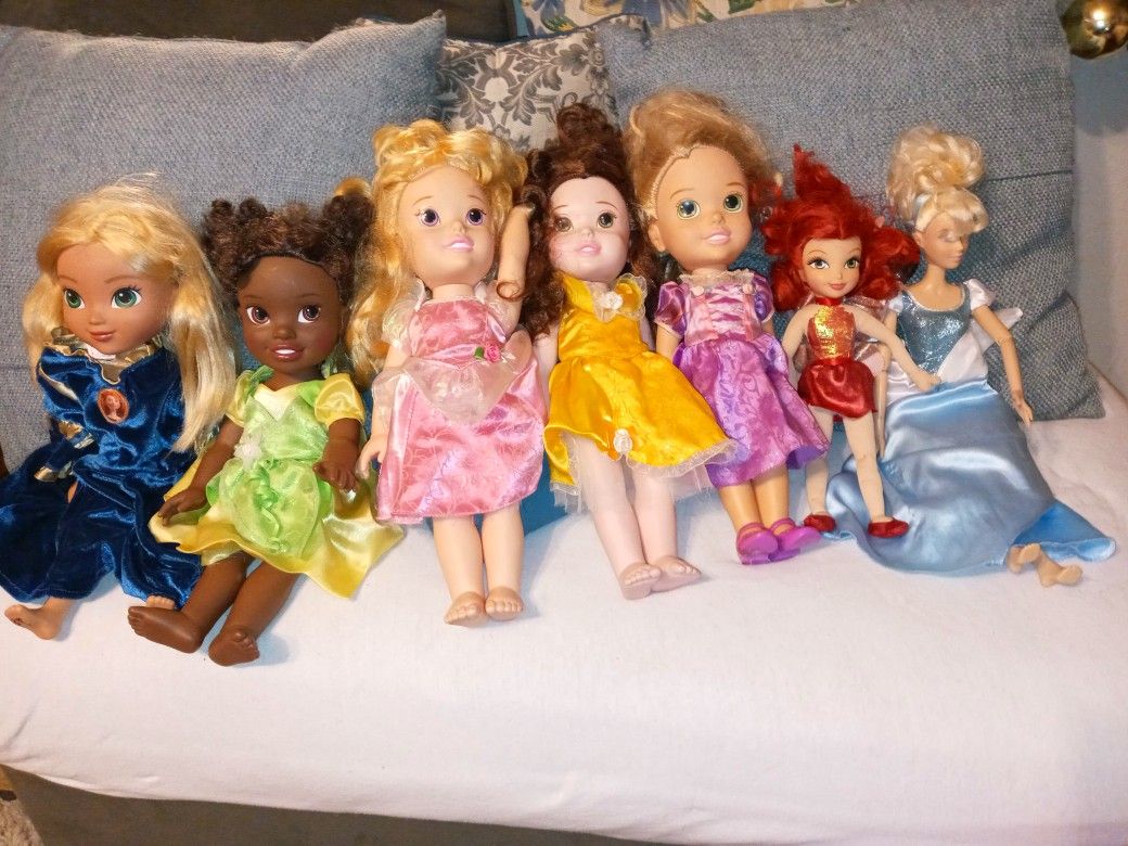 Disney Store Dolls..