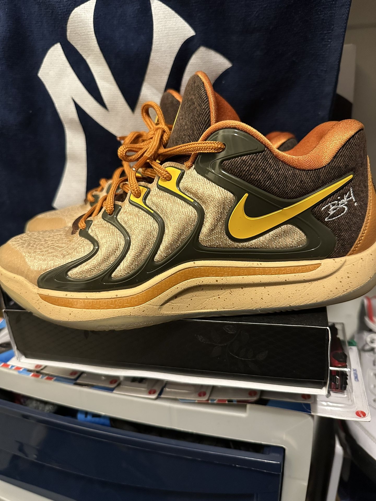 KD 17 Nike Size 9.5