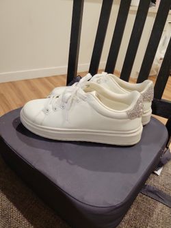 Womens Sneakers Size 8