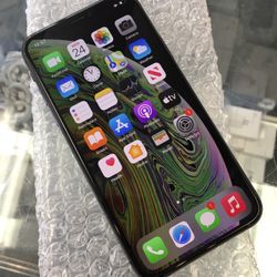 iPhone XS 64GB Unlocked Excellent Condition 