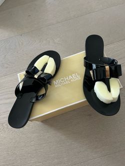 Michael Kors Black Kayden Jelly Thong, size 8 women’s