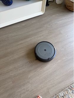 Roomba cleaning robot - works great