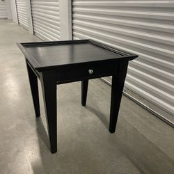 End Table / Mesa 