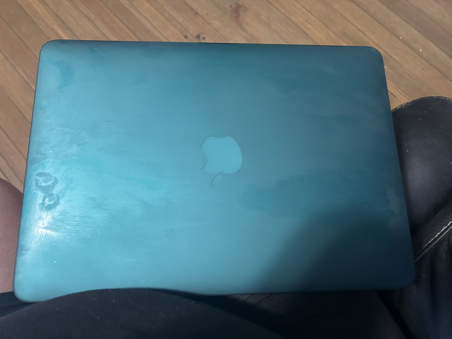 Apple MacBook 13inch