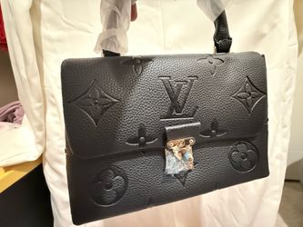 Black l $v bag