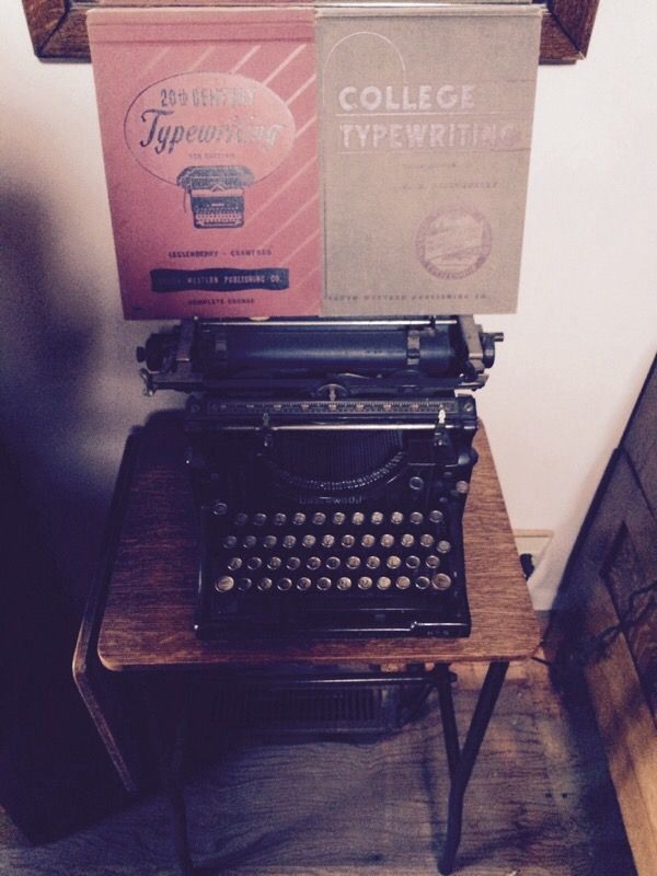 Underwood Typewriter w/ table.
