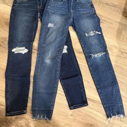 2 Pairs Of Women's American Eagle jeans