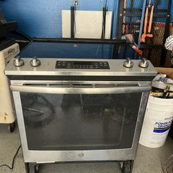 GE Stainless Steel Electric Glass Top Oven / Range