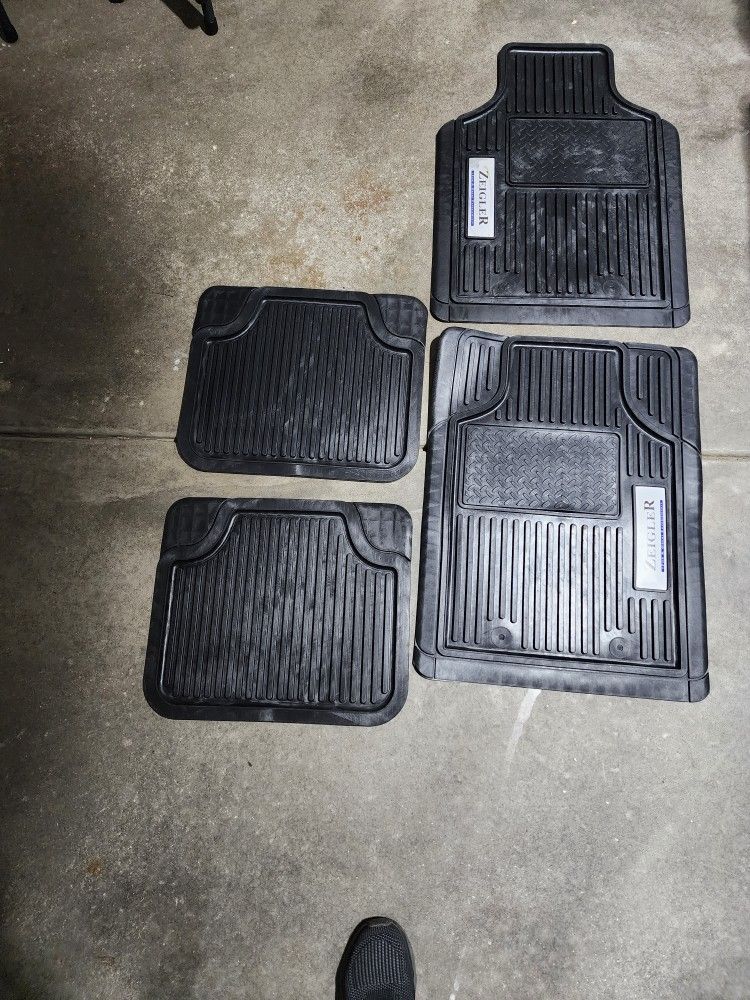 Standard Floor Mat For Jeep Grand Cherokee And Grand Cherokee L Limited