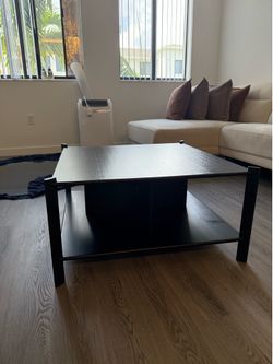 TABLE BLACK