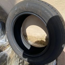 2 Solar 4xs P225/60r 17 Tires In Excellent Condition!!! 