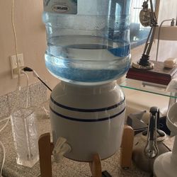 Water jug Carafe And Bottles