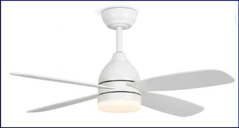 4 blade white ceiling fan/light