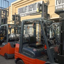 FORKLIFT TOYOTA #1 WHOLESALERS