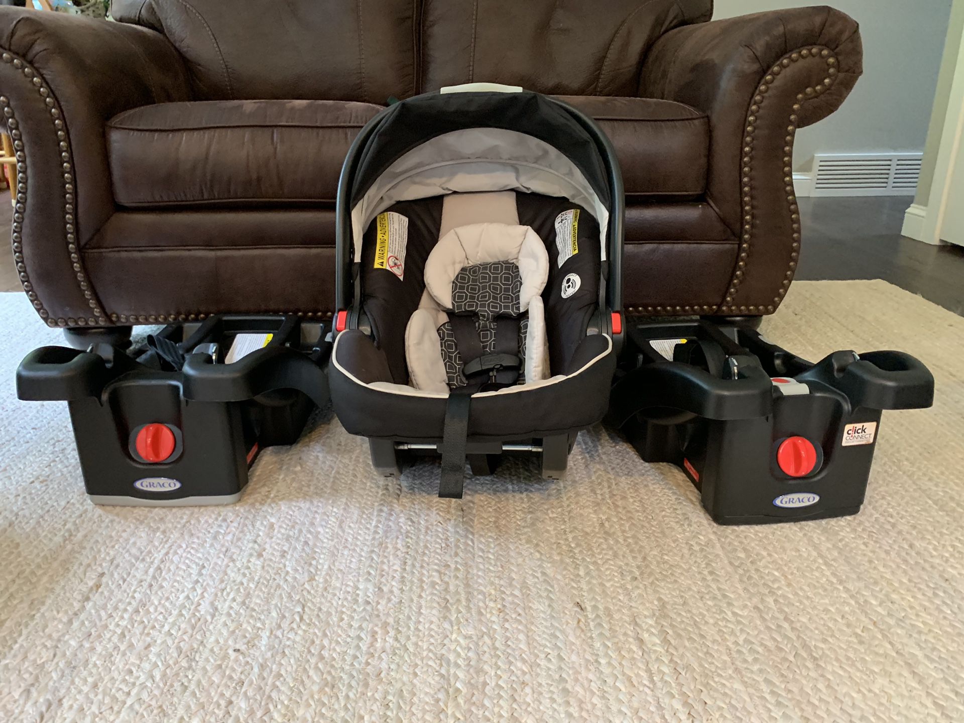 Graco Fast Action Fold Sport Travel System with Click Connect Snugride 35 car seat with two bases, color Pierce