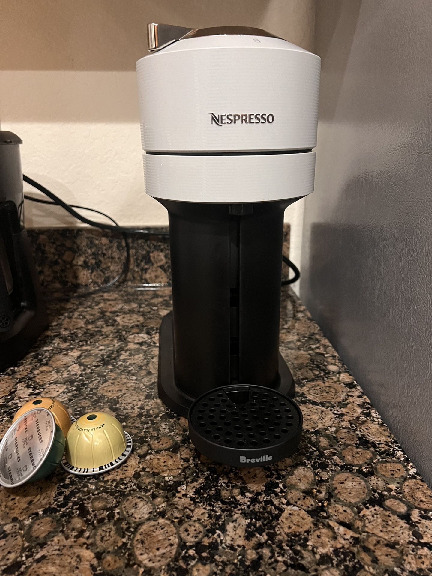 Nespresso Vertuo Next Light Grey Brev