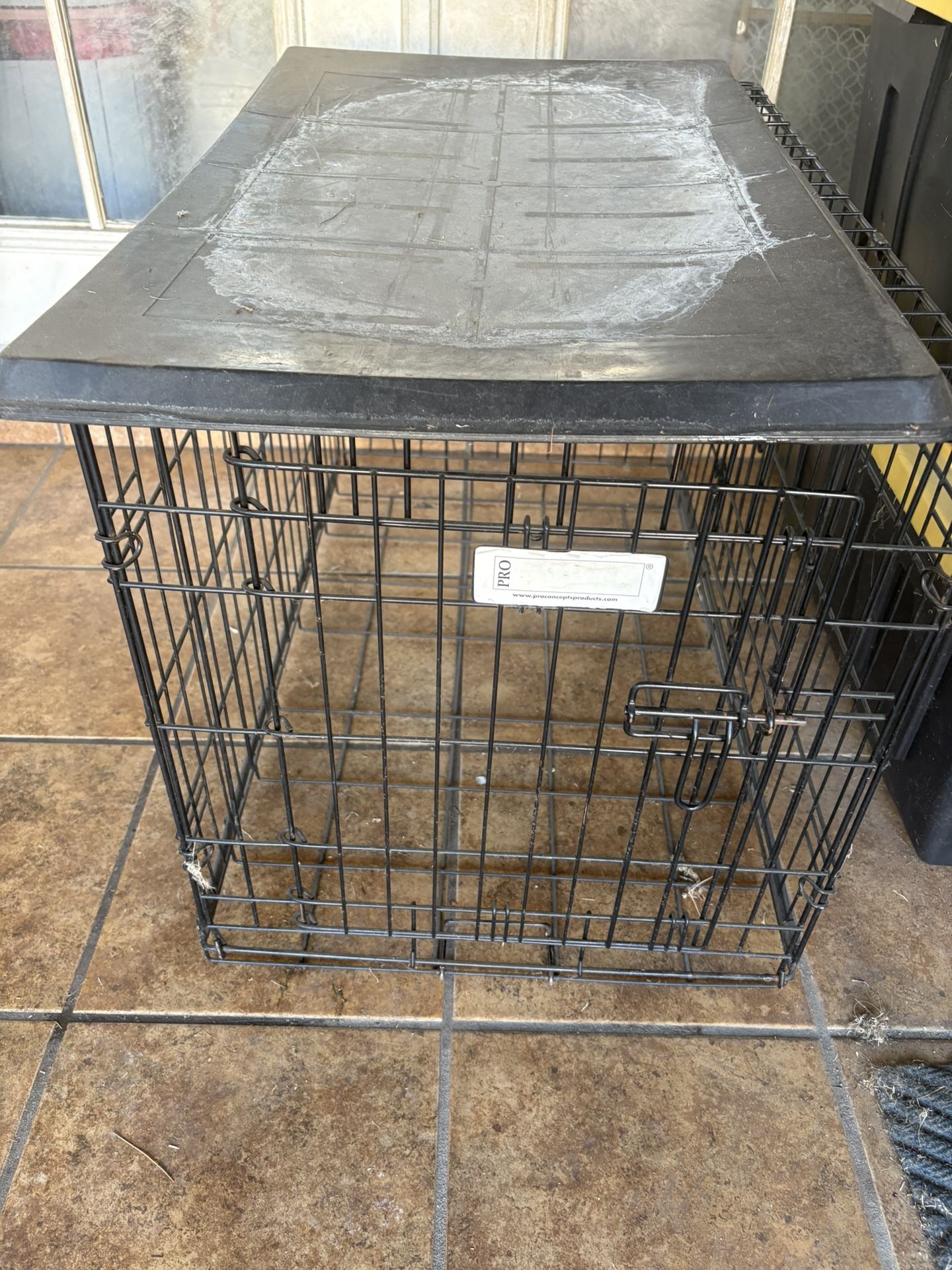 Dog Crate Medium Size 🐶