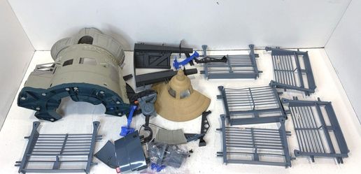 Jurassic Park Electronic Command Compound playset
