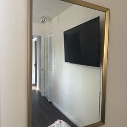 GOLD RECTANGLE MIRROR