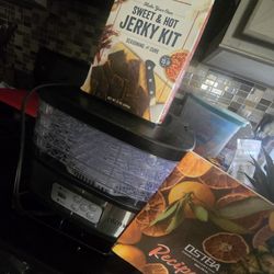 Dehydrator  With Seasoning 