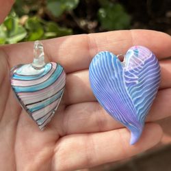 Vintage Both Pair 2 Hearts Handblown Glass Clay? Pendants Jewelry Sculptures Handcrafted Swirls Handmade Collectibles For Chain 
