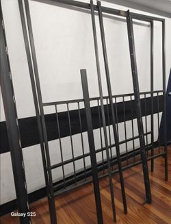Stunning Queen Size Canopy Bed  iron Frame – Classic Elegant Style