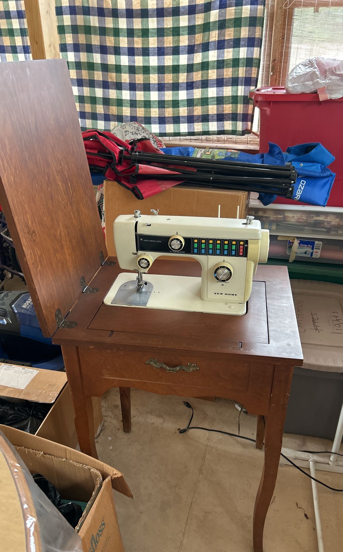 Sewing Machine With Cabinet