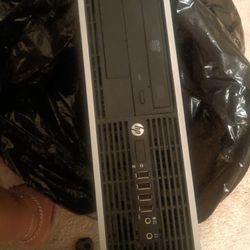 Hp And Dell Computer Keep Board An All Assoceries Available 