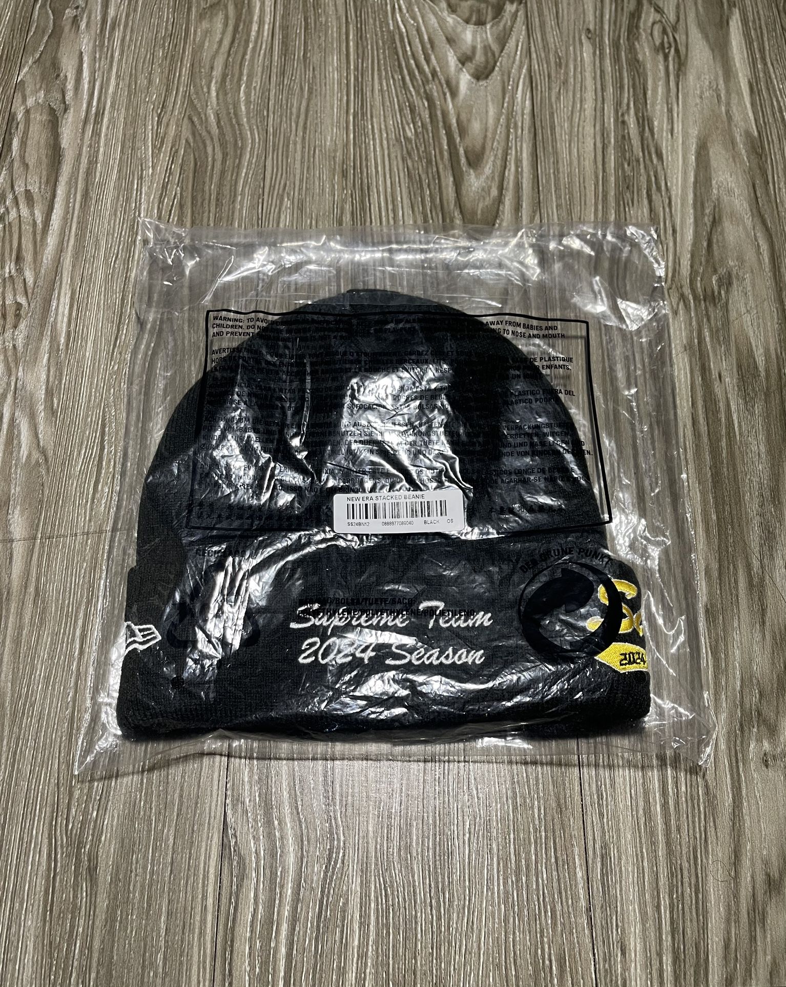 Supreme SS24 New Era Salvation Beanie