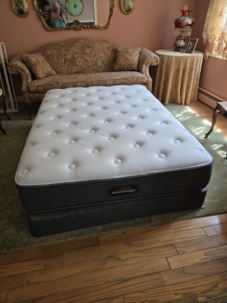 Full Size Flippable Mattress
