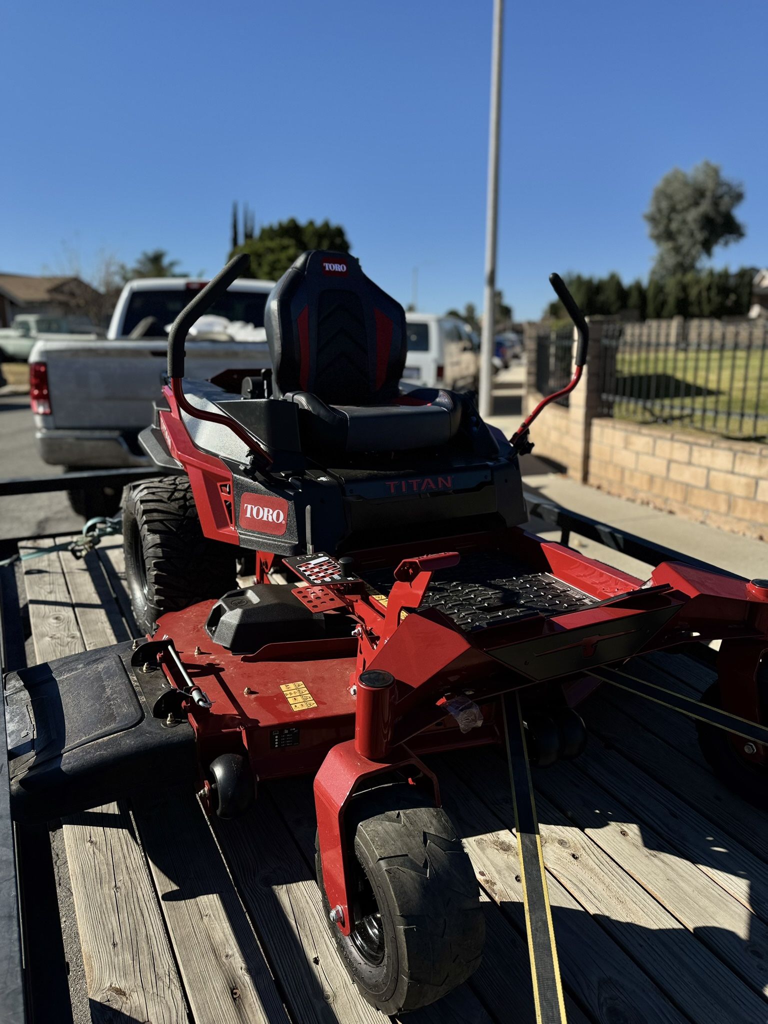 Toro Titan 60 in 26 HP V twin Gas