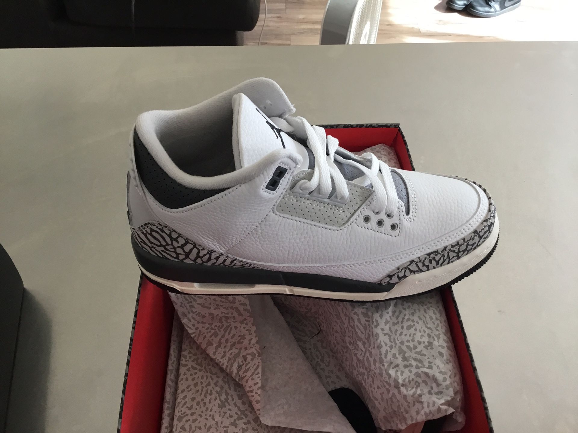 New Kid’s Air Jordan 3 Retro size 7Y (size 8.5 Women’s)