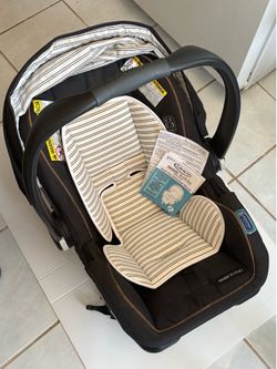READ DESCRIPTION - Graco SnugRide Lite DLX infant car seat with the base