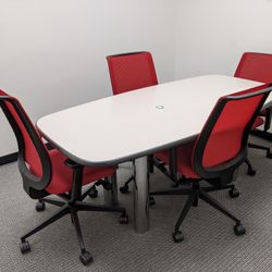 Office Chairs - High Performance (reclines In Diff Directions)