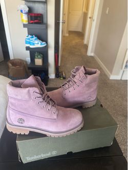 Timberland 6” Premium Boots - Women’s Size 7 (Youth 5Y) - Mauve/Pink - Box Included