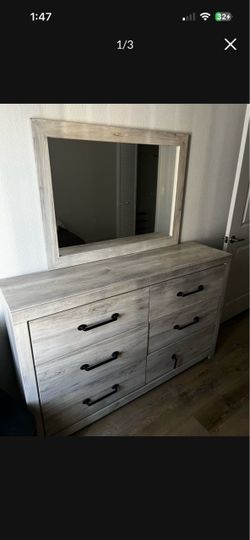 6-Drawer Dresser with Mirror