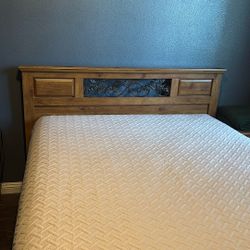 Queen Bed frame Headboard and Footboard